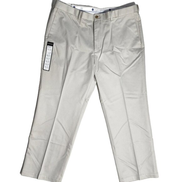 Haggar Men's Work To Weekend Khaki Flat Front Pant Classic Fit 40W X 29L - Picture 2 of 12